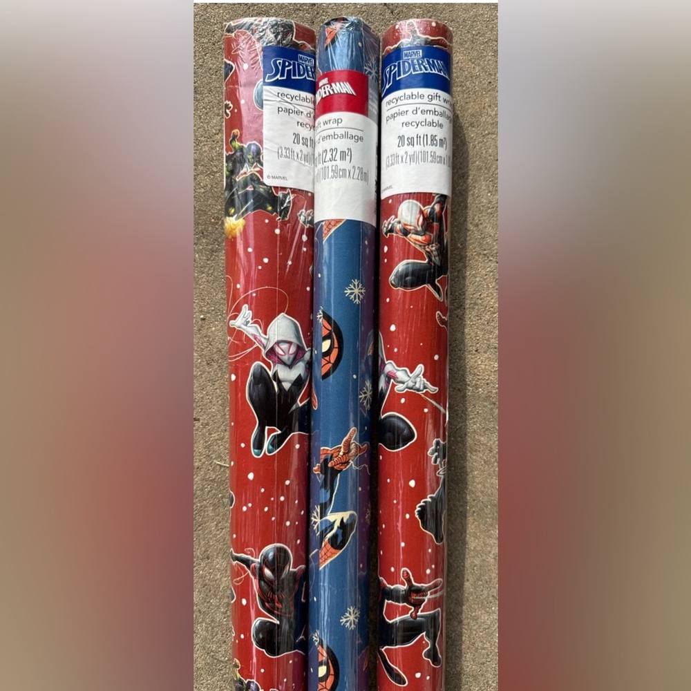 Spider-Man Themed Wrapping Paper Set - Red and Blue- off roll